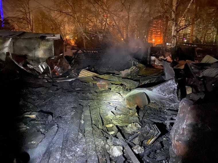 В Екатеринбурге два человека погибли в пожаре