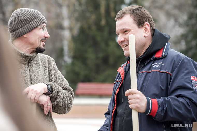 Алексей Орлов на субботнике в денропарке. Екатеринбург